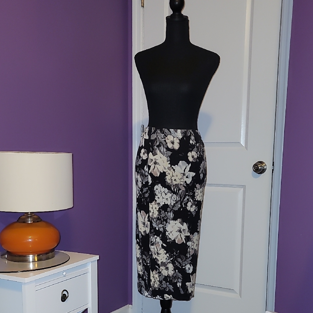 i jeans by Buffalo Black and White Floral Midi Skirt Sz: L - Picture 3 of 6